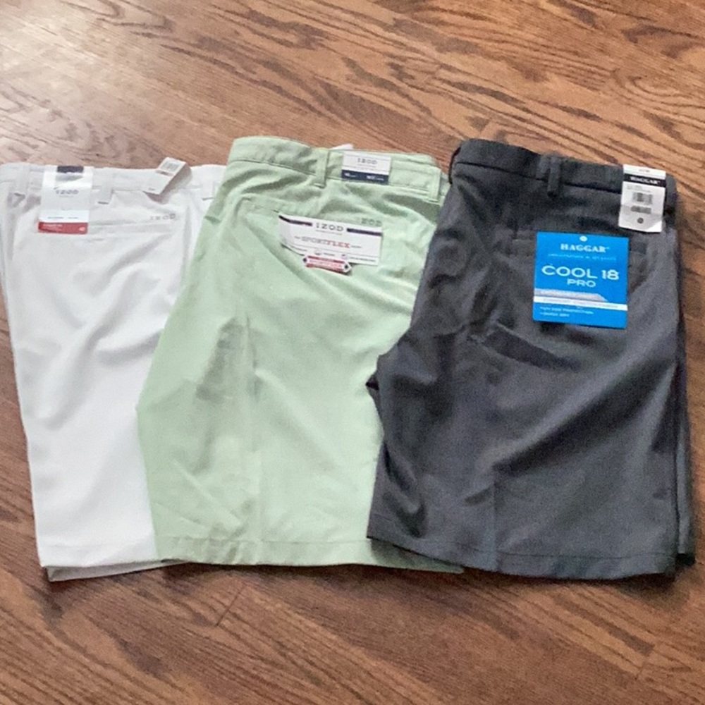3 NWT mens shorts size 42.